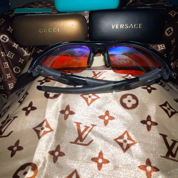 Polarized Oakley Flak Sunglasses w/ Case - Picture 15 of 16